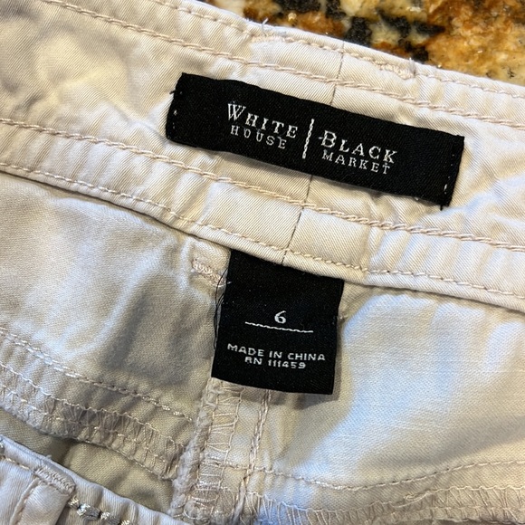 WHBM Khaki Cargo Shorts. - Picture 3 of 3